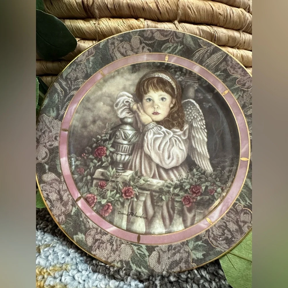 Vintage Wall Decor Plate Precious Angel Little Girl ‘Hope’ by Donna Richardson